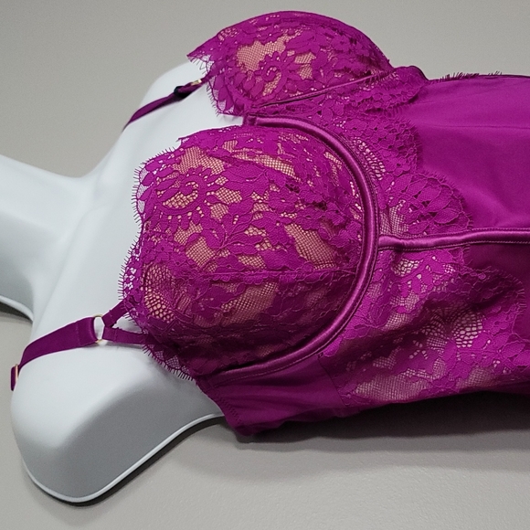 Delores Underwire Thong Bodysuit / Teddy Lingerie - Picture 3 of 16